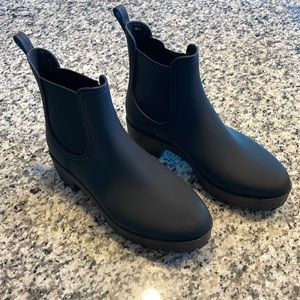 Jeffrey Campbell Stormy black matte rainboot short boot size 7